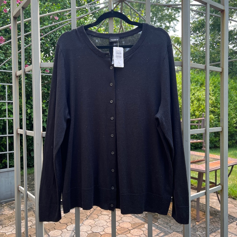 NWT Torrid Button Front Classic Cardigan - Size 2 (18-20)